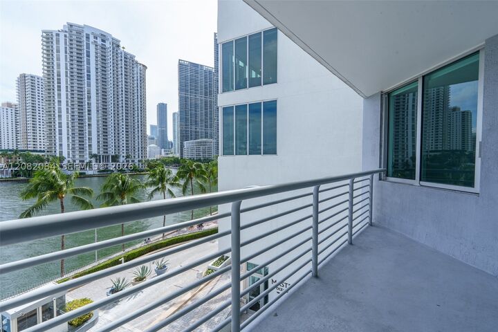 Property Photo:  325 S Biscayne Blvd 415  FL 33131 