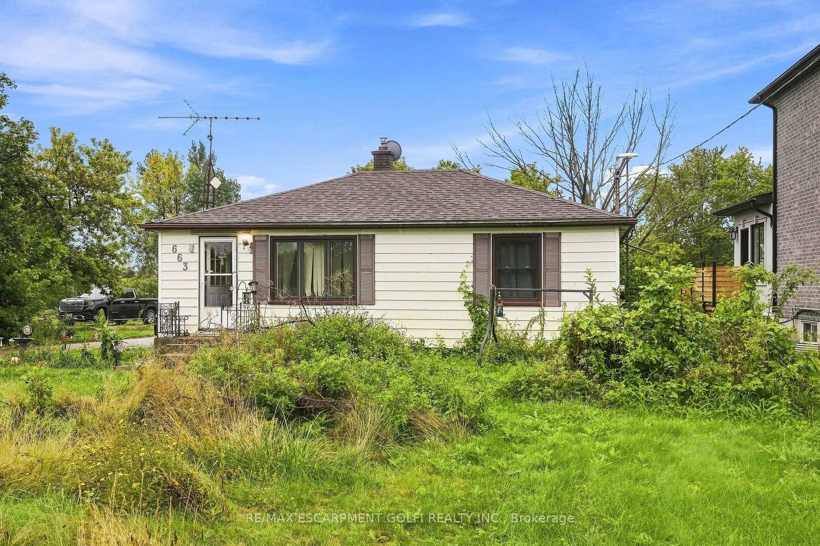 Property Photo:  663 Ridge Road W  ON L3M 4E7 
