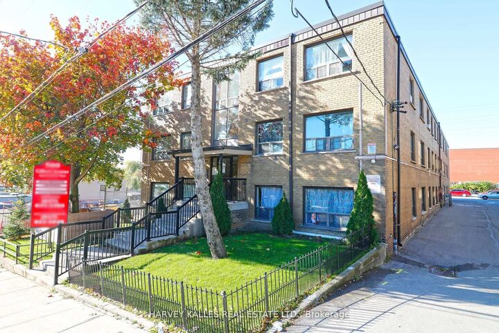 Property Photo:  500 Gilbert Avenue 209  ON M6E 4X5 