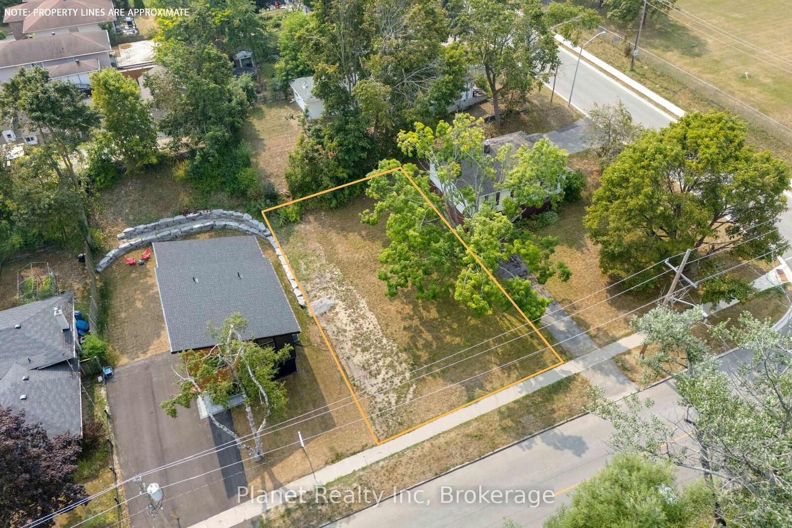 Property Photo:  170 Berczy Street  ON L4M 2H2 