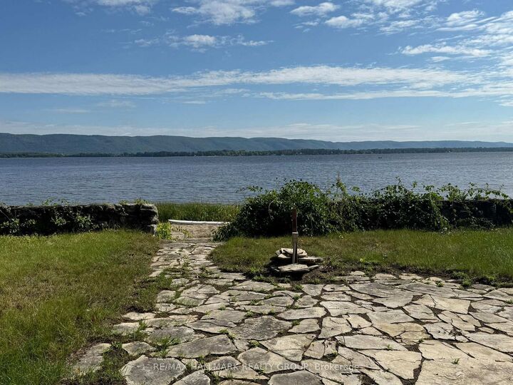 Property Photo:  488 Bayview Drive  ON K0A 3M0 
