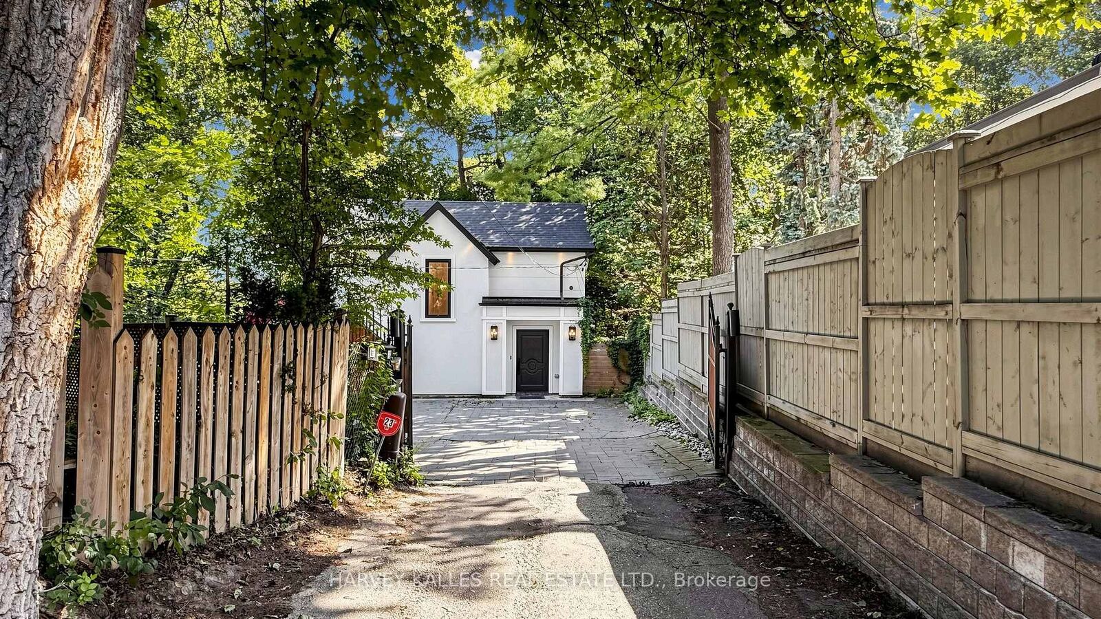 Property Photo:  23A Donwoods Drive  ON M4N 2E9 