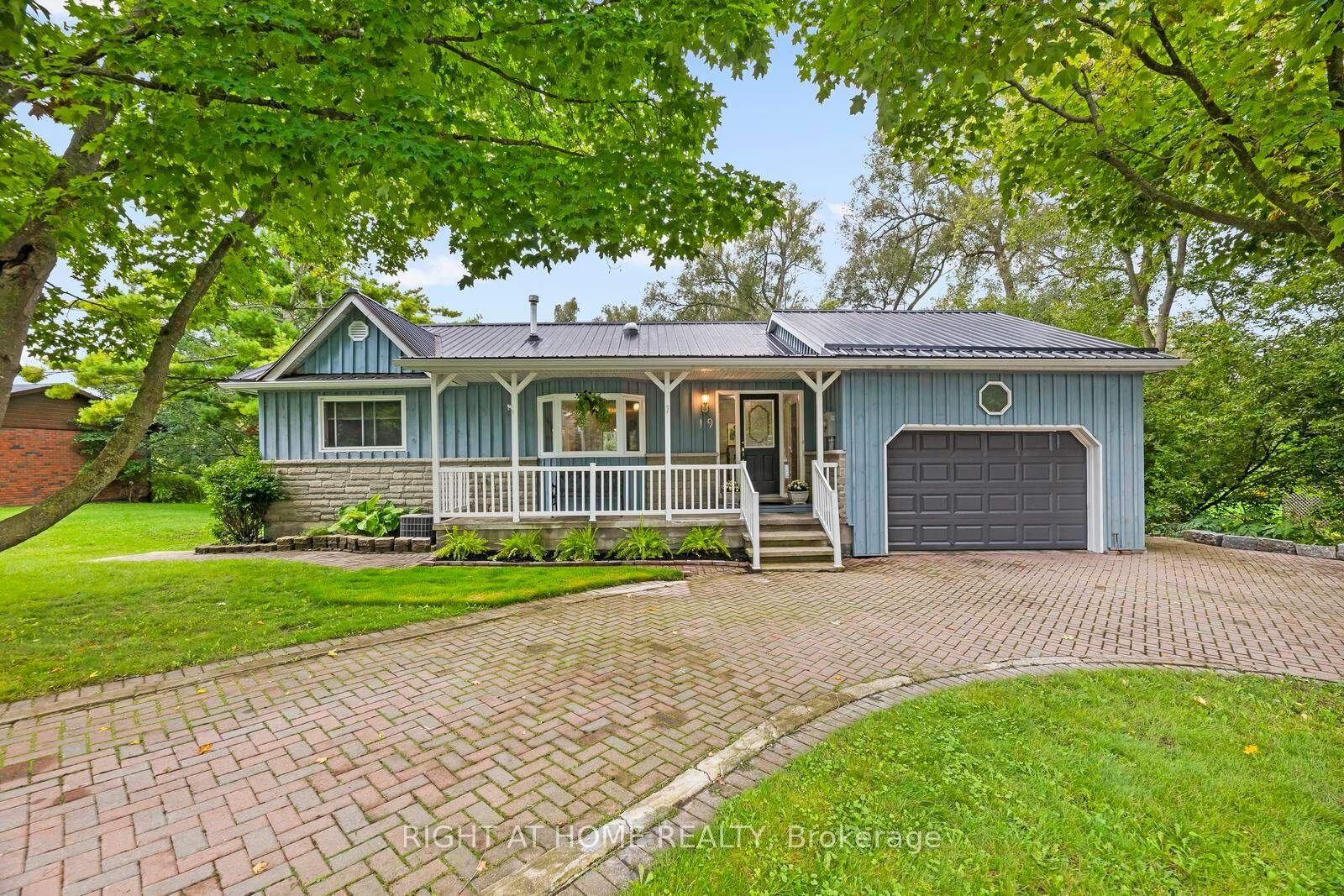 Property Photo:  19 Parliament Street  ON K0K 1S0 