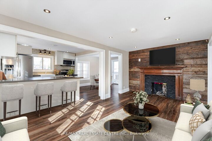 Property Photo:  174 Victoria Street  ON L6Y 0A6 