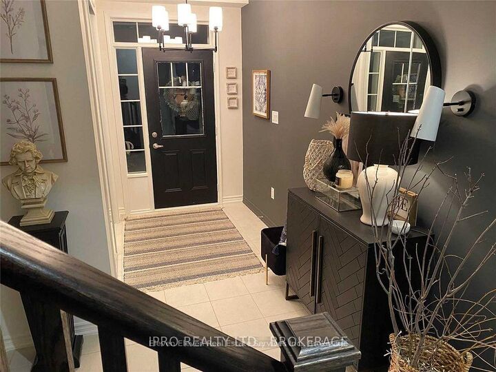 Property Photo:  1222 Rose Way 42  ON L9E 1P2 