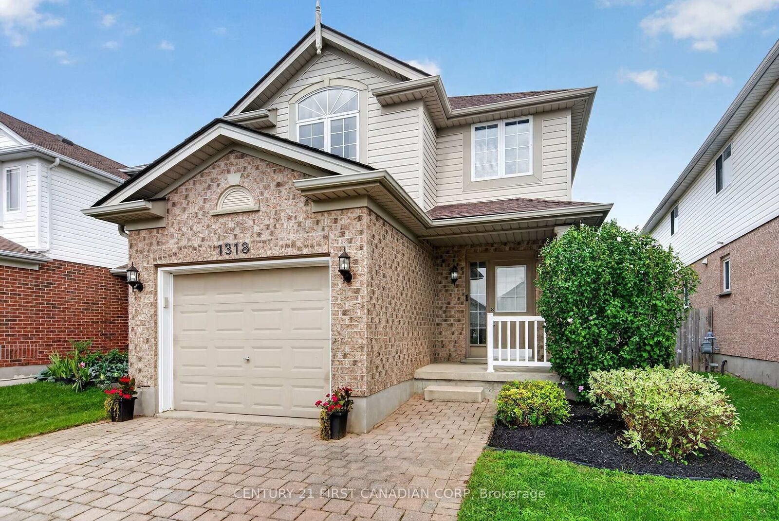 Property Photo:  1318 Blackmaple Drive  ON N5Y 5V4 