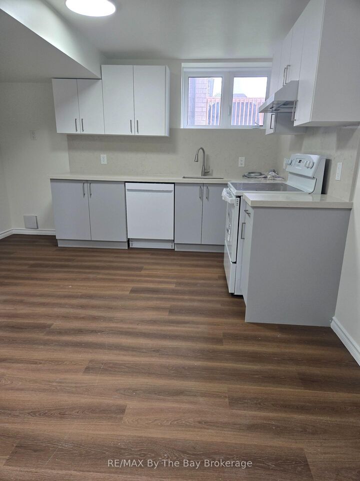 Property Photo:  40 Rosanne Drive  ON L9Z 0N3 
