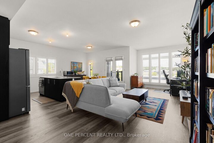 Property Photo:  129 Colborne Street E  ON L3V 8P6 