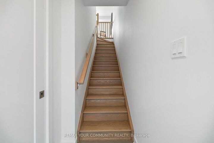 Property Photo:  34 Poplar Avenue 3  ON M9B 3R4 