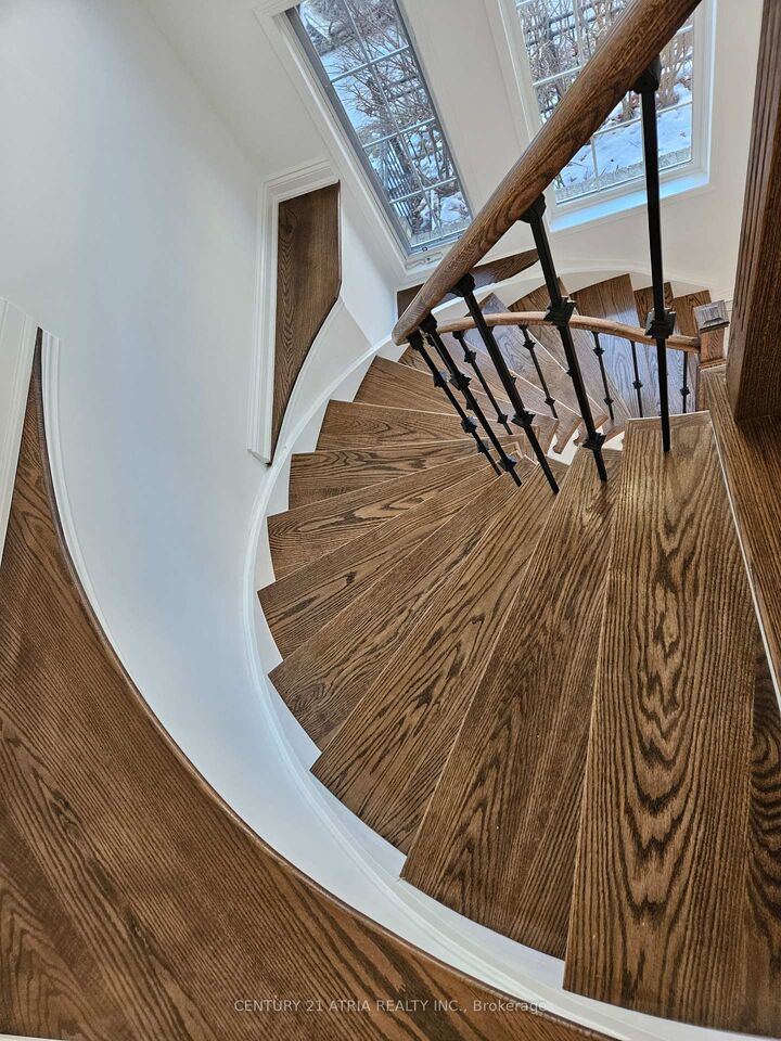 Property Photo:  266 John West Way  ON L4G 7J3 
