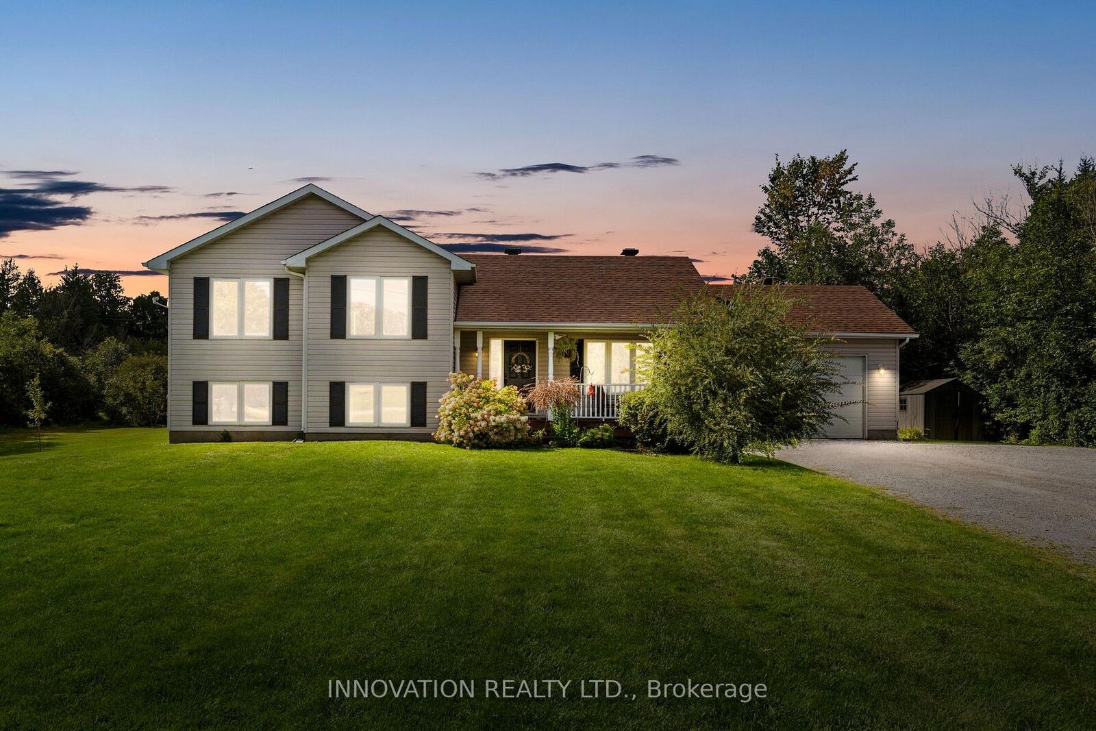 Property Photo: 281 Greystone Crescent ON K0A 1A0