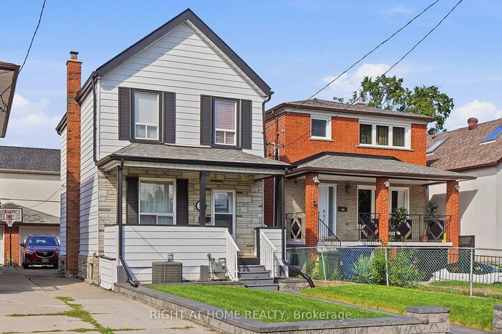Property Photo:  16 Greendale Avenue  ON M6N 4P5 