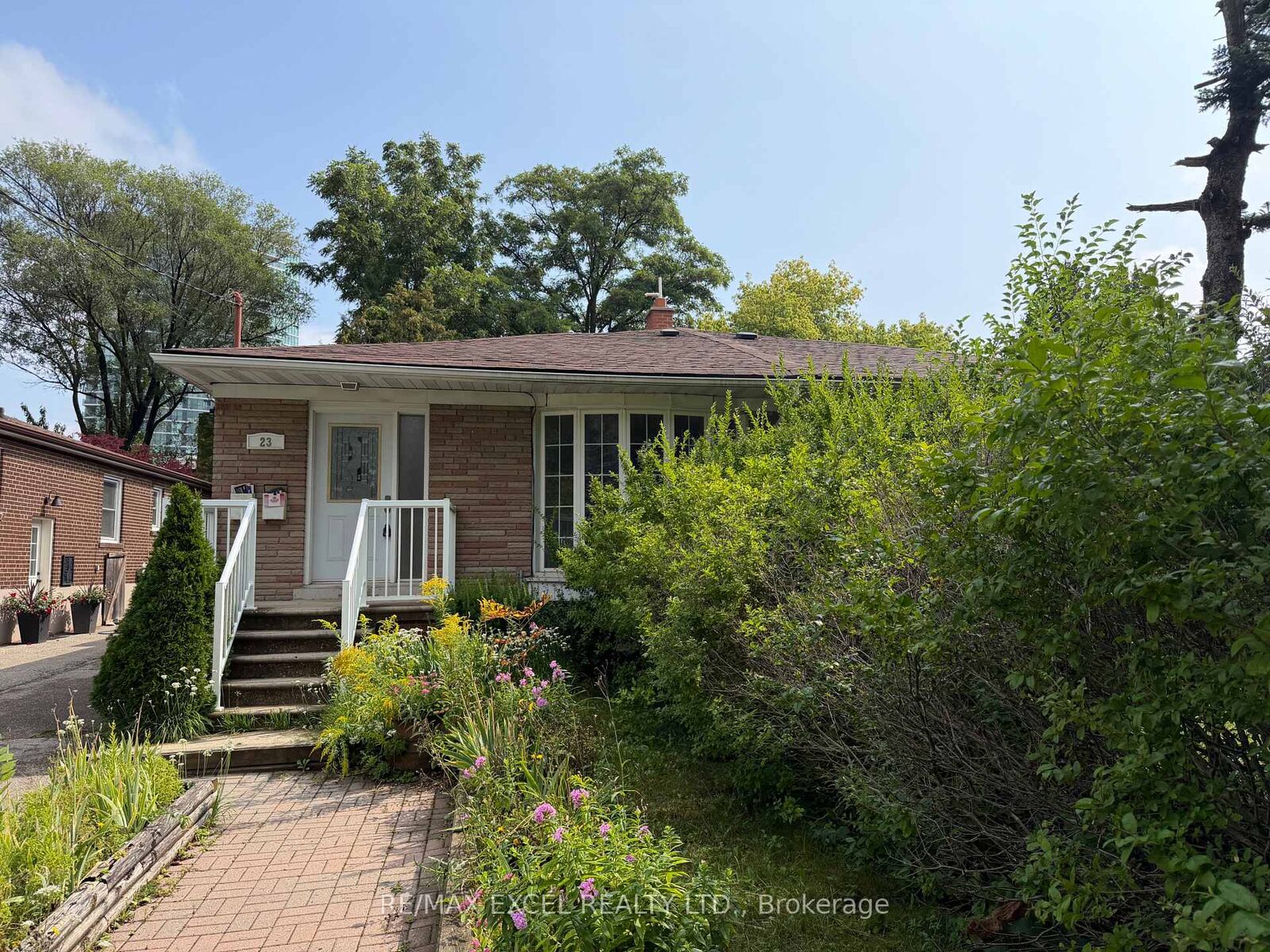 Property Photo: 23 Linelle Street Main ON M2N 2J4