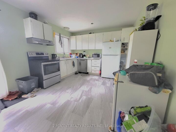 Property Photo:  928 Oakview Avenue  ON K7M 6V6 