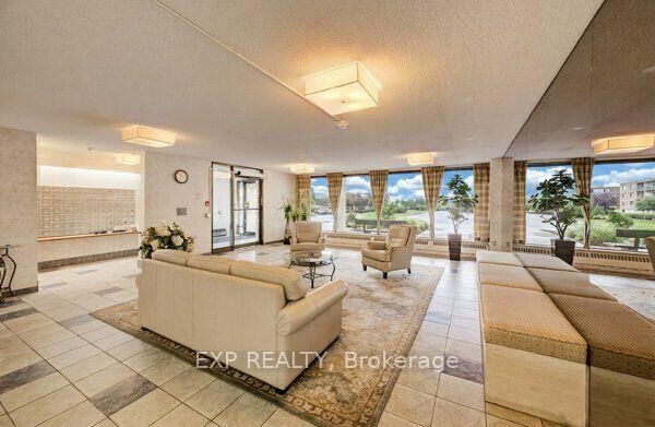 Property Photo:  65 Westmount Road N 412  ON N2L 5G6 