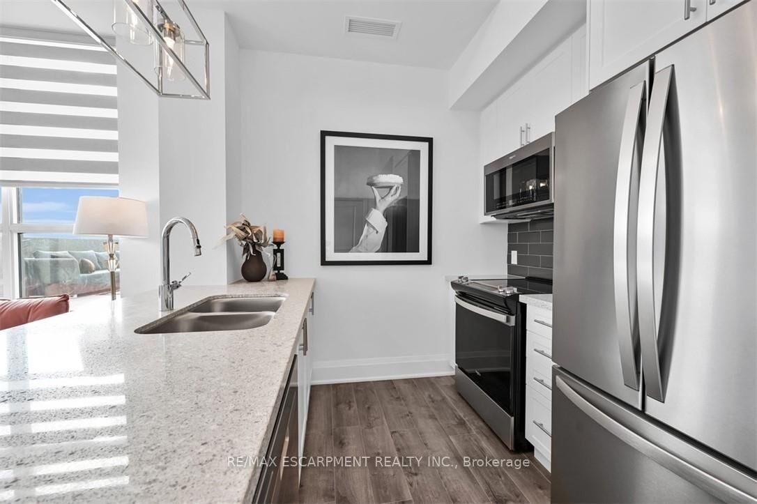 Property Photo:  470 Dundas Street 515  ON L8B 2A6 