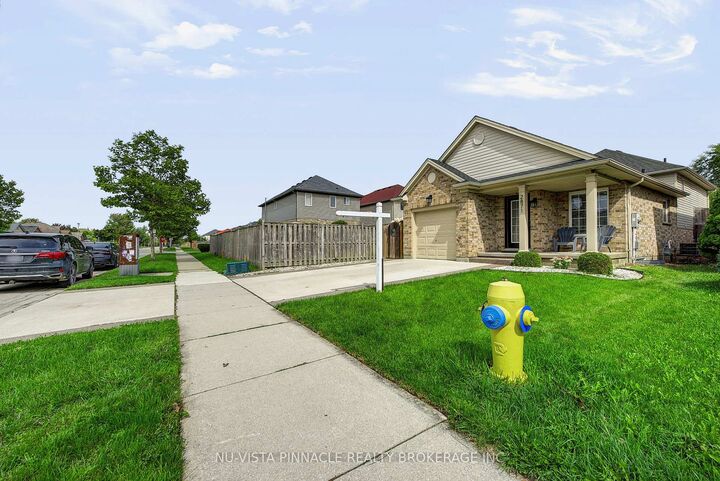 Property Photo:  2871 Meadowgate Boulevard  ON N6M 1L3 