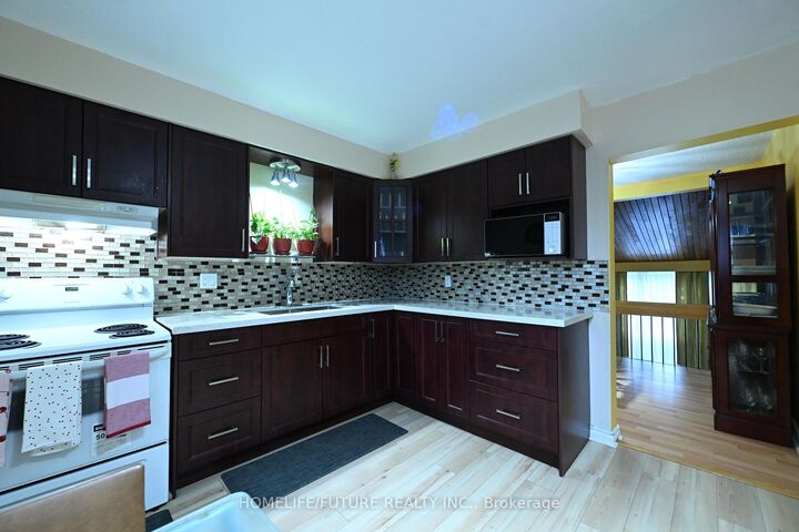 Property Photo:  351 Military Trail 15  ON M1E 4E5 