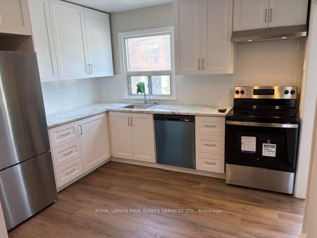 Property Photo: 254 Kerr Street 1 ON L6K 3B2