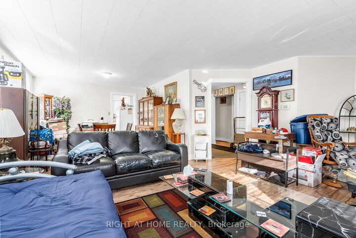 Property Photo:  32 Matchedash Street N Apartment A  ON L3V 4T5 
