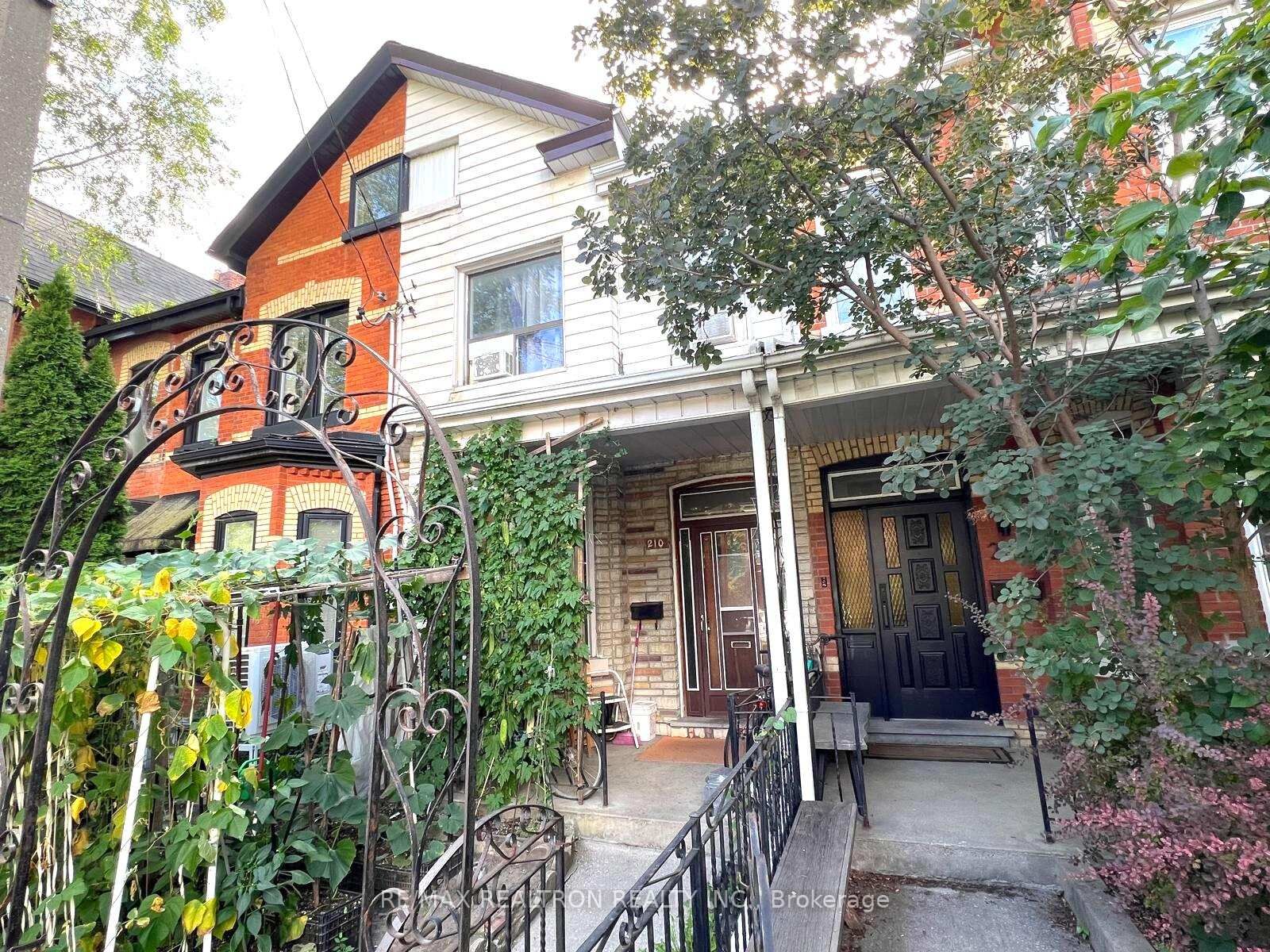 Property Photo:  210 Shaw Street Bsmt  ON M6J 2W8 