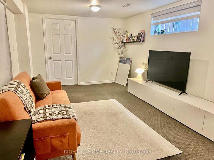 Property Photo:  28 Gorman Park Road  ON M3H 3K4 