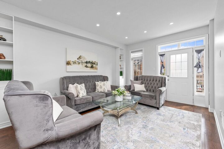 Property Photo:  162 Bob Yuill Drive  ON M9M 0B1 