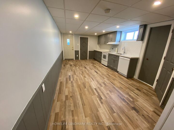 Property Photo:  11 Pindar Crescent Lower  ON M2J 3L3 