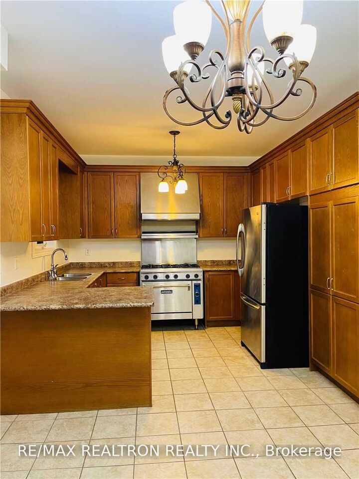 Property Photo:  
