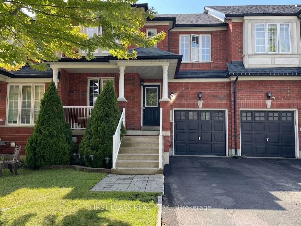 Property Photo:  9 Revelstoke Crescent  ON L4B 4T4 