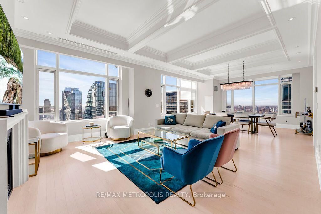 Property Photo:  311 Bay Street 4201  ON M5H 4G5 