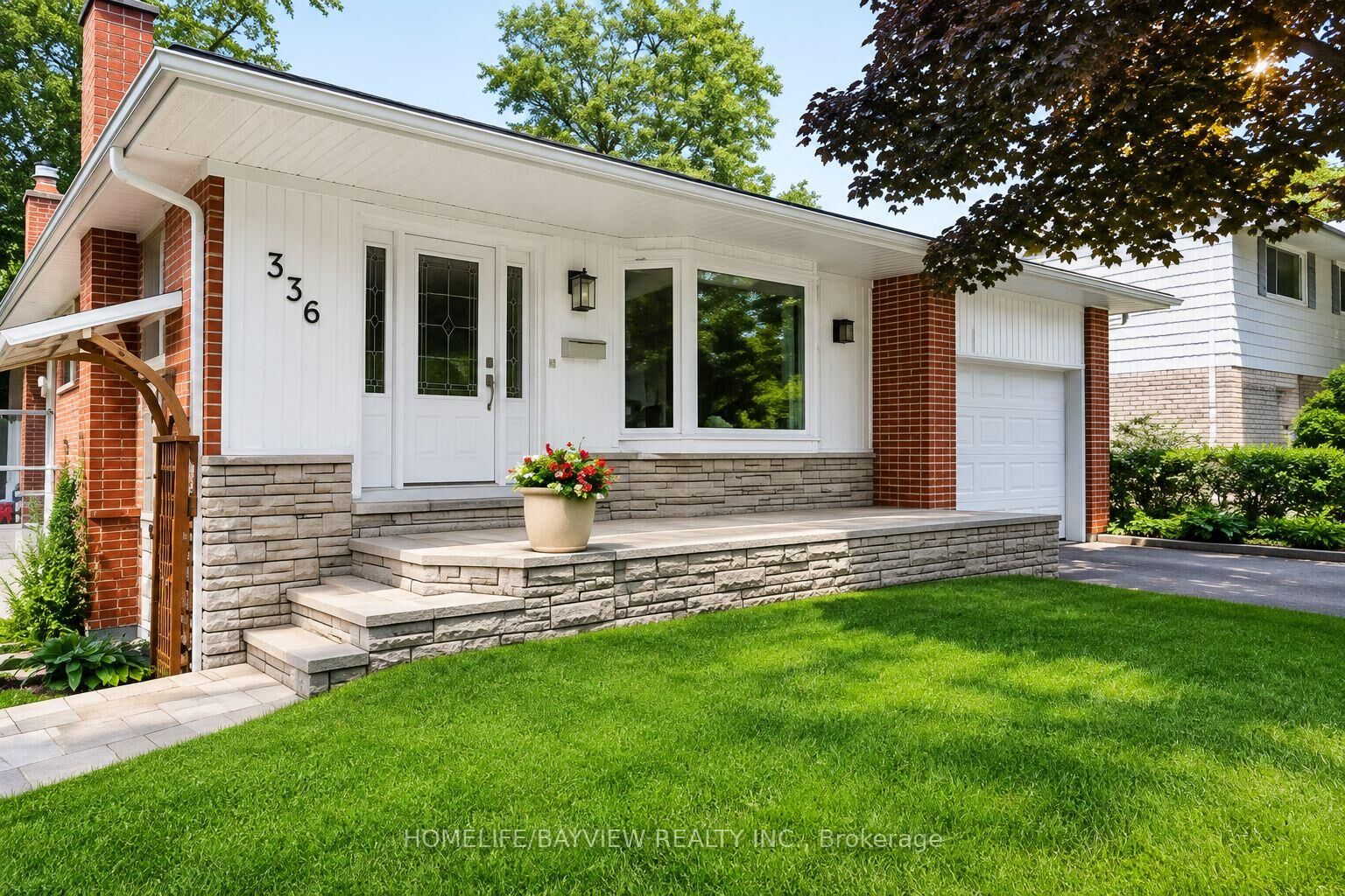 Property Photo:  338 Lorne(Lower Level) Avenue  ON L3Y 4K7 