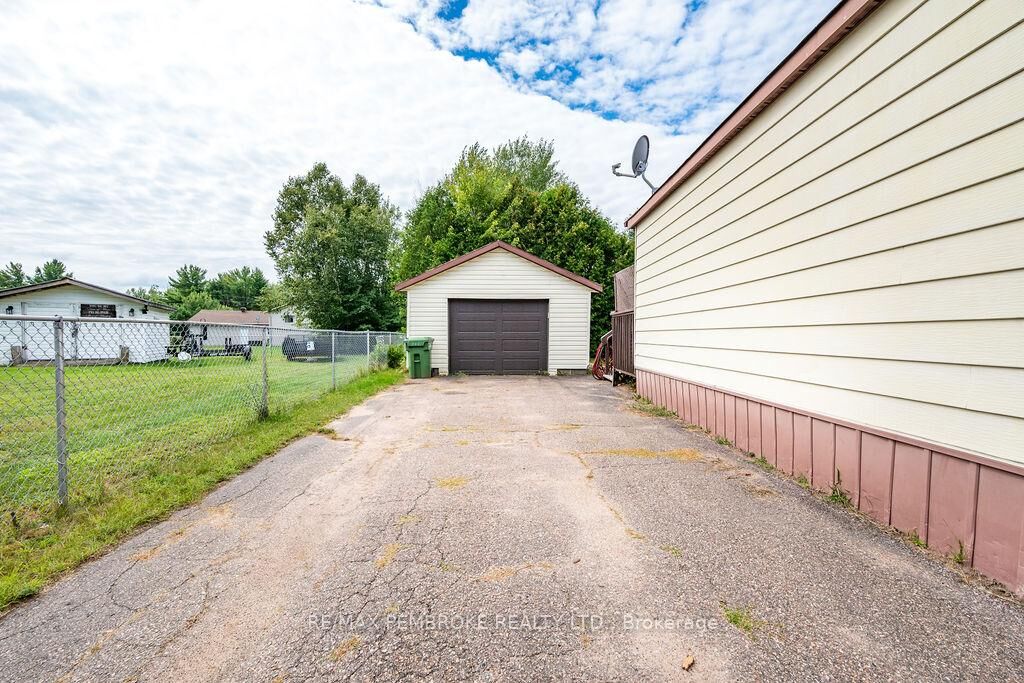 Property Photo:  143 Schwanz Road  ON K8H 1Y6 