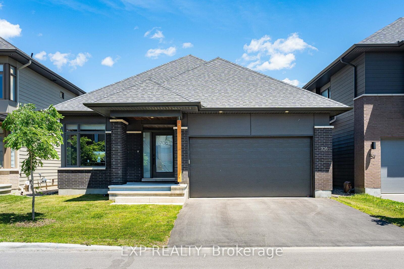 Property Photo:  708 Wooler Place  ON K1T 0T6 