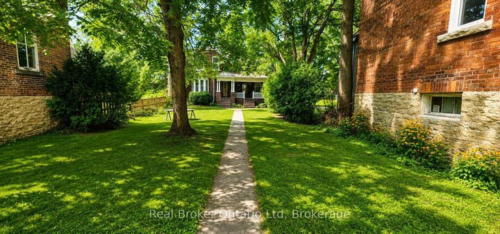 Photo de la propriété:  1154 4th Avenue E 1  ON N4K 2P4 