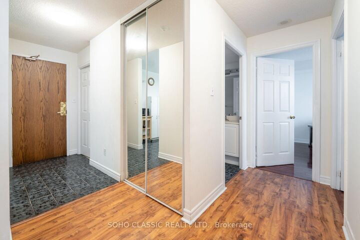 Property Photo:  1700 Eglinton Avenue E 809  ON M4A 2X4 