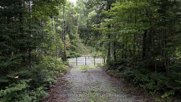Property Photo:  204 Grant Road S  ON K0L 2S0 