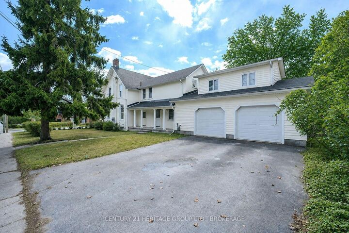 Property Photo:  201 Bridge Street W  ON K7R 2E5 
