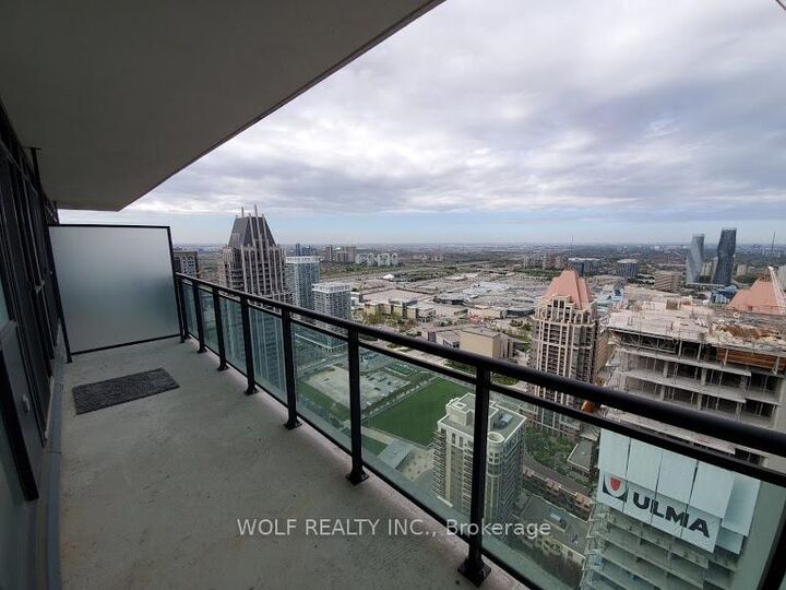Property Photo:  4070 Confederation Parkway 4201  ON L5B 0E9 