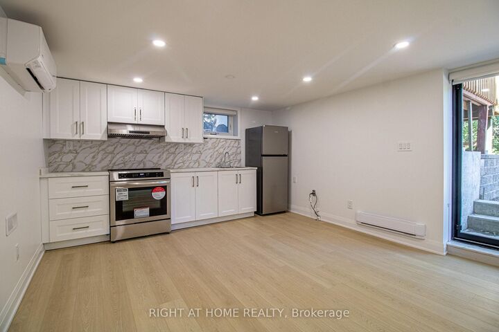 Property Photo:  88 Highland Park Boulevard Basement  ON L3T 1B5 