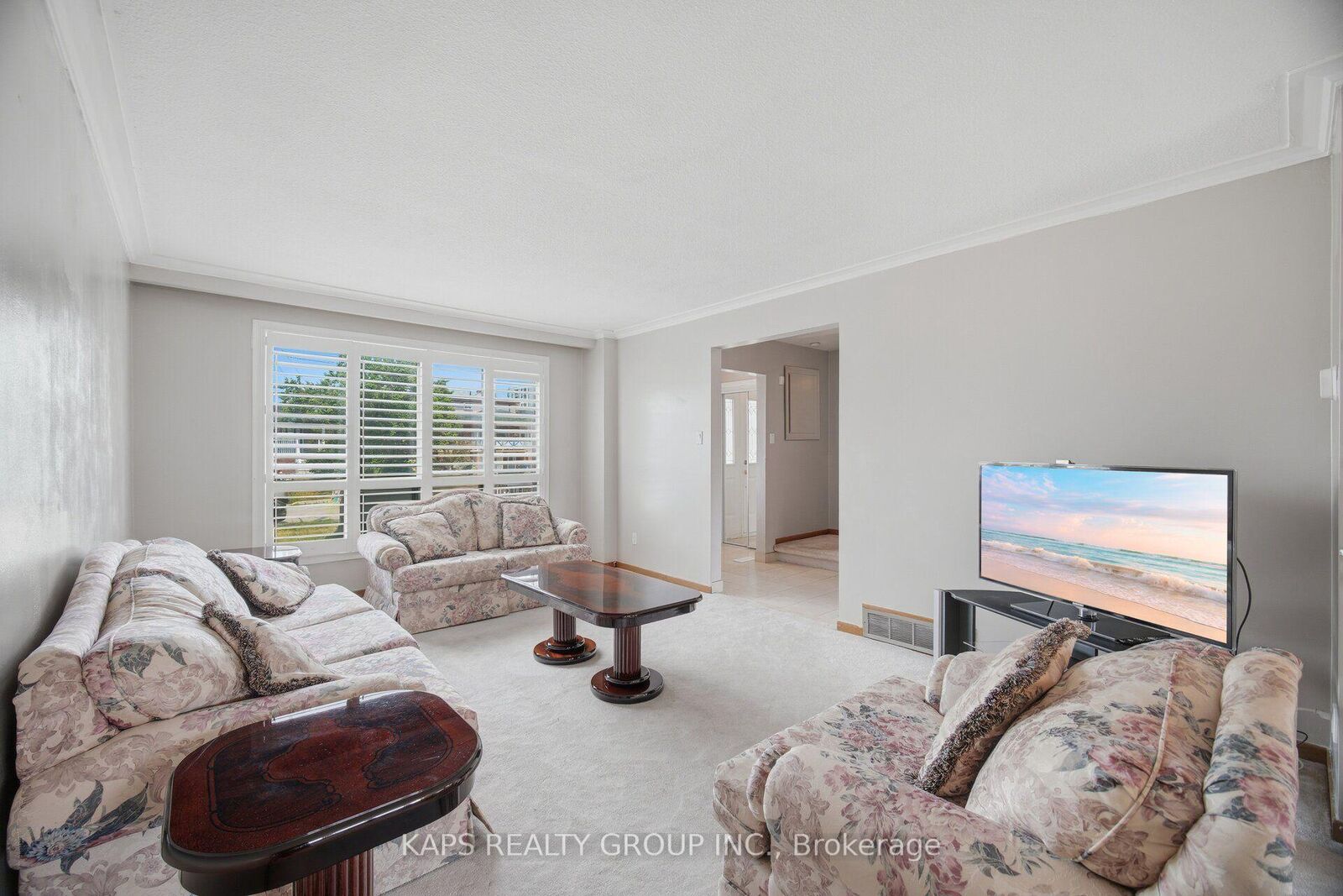 Property Photo:  43 Donofree Road  ON M6L 2P4 