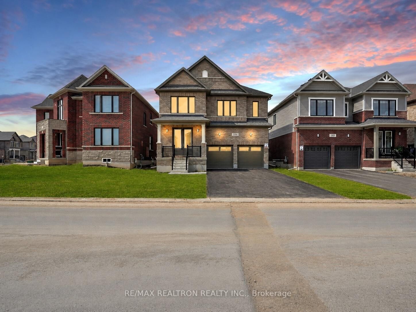 Property Photo:  184 Leslie Davis Street  ON N0B 1E0 