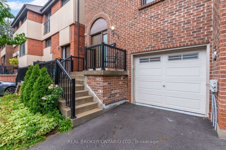 Property Photo:  7 Maple Branch Path  ON M9P 3T4 