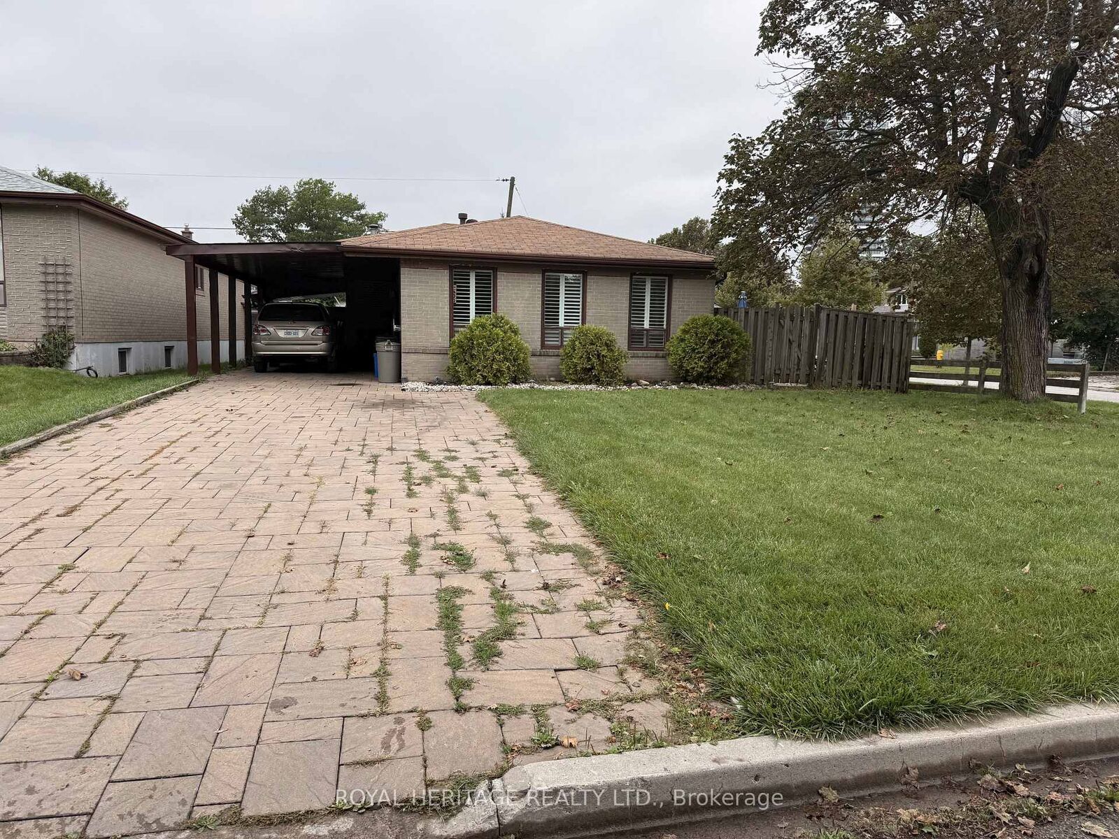 Property Photo:  1402 Fordon Avenue  ON L1W 1J9 