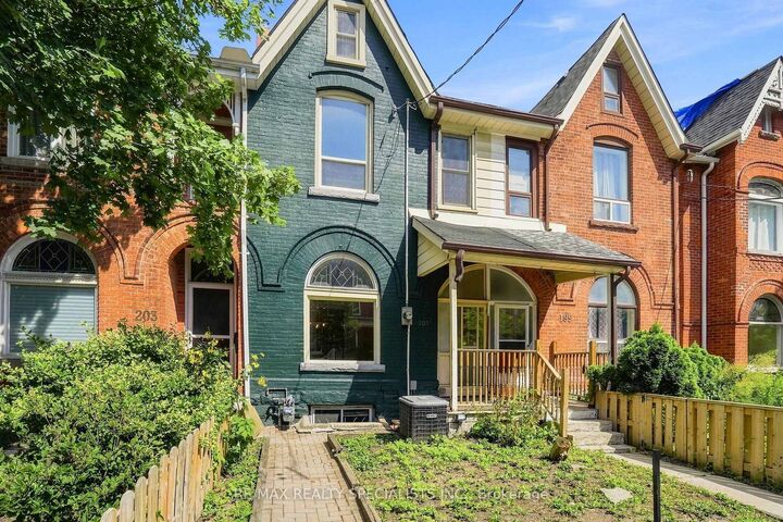 Property Photo:  201 Concord Avenue  ON M6H 2P2 
