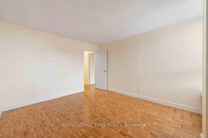 Property Photo:  40 Arthur Street 901  ON K1R 7T5 