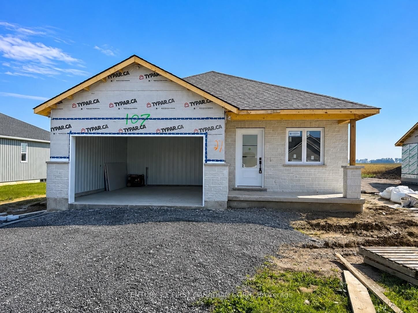 Property Photo:  107 Victoria Avenue E  ON N0M 1M0 
