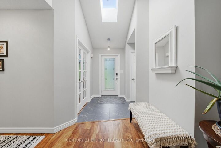 Property Photo:  300 Cundles Road W  ON L4N 7C9 