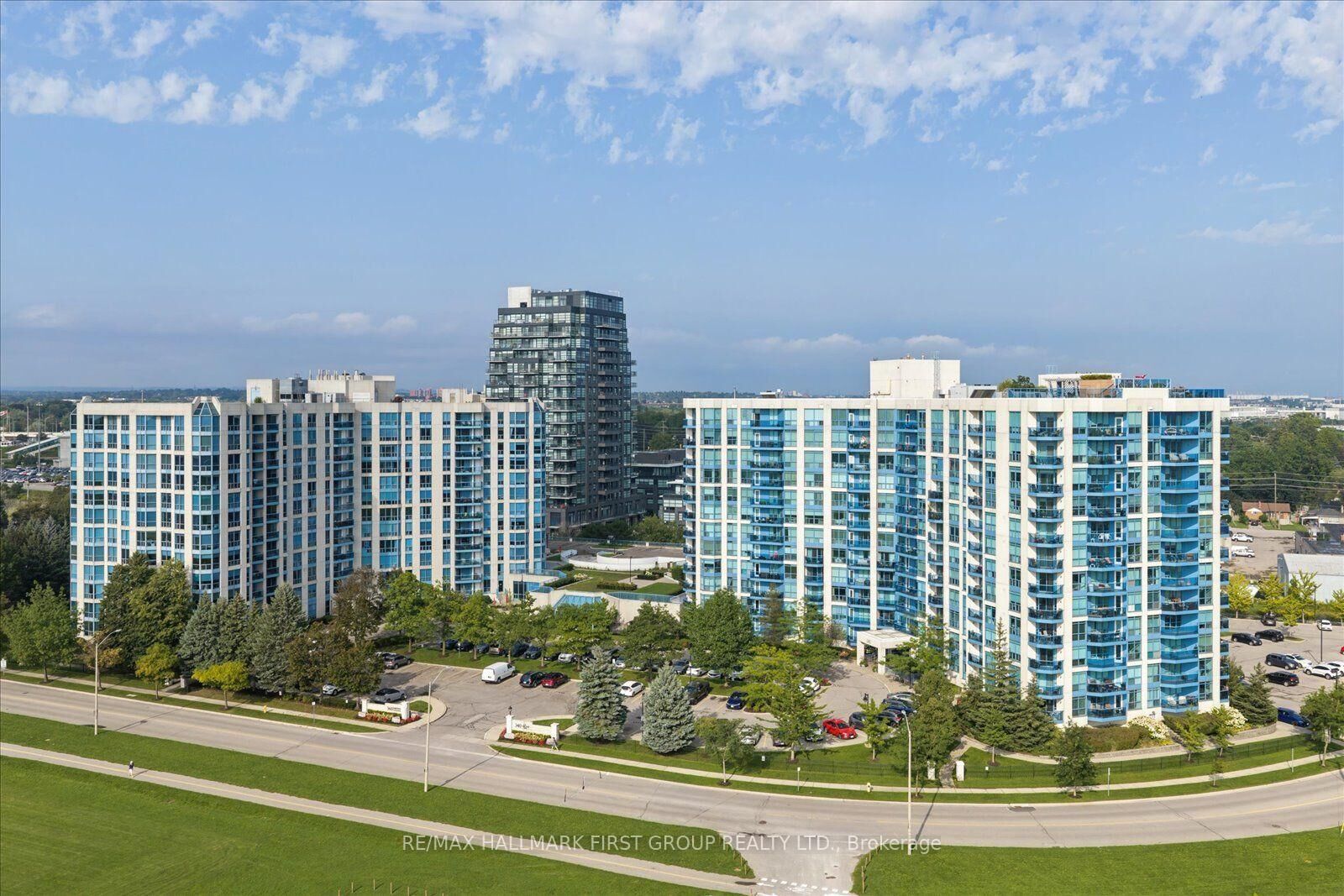 Property Photo:  340 Watson Street 312  ON L1N 9G2 