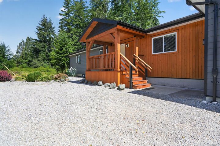 Property Photo:  6353 Beaver Creek Rd  BC V9Y 8L3 